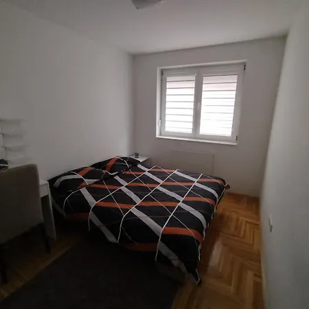 - Stan Na Dan Relax Donje Mladice