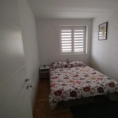 - Stan Na Dan Relax Donje Mladice